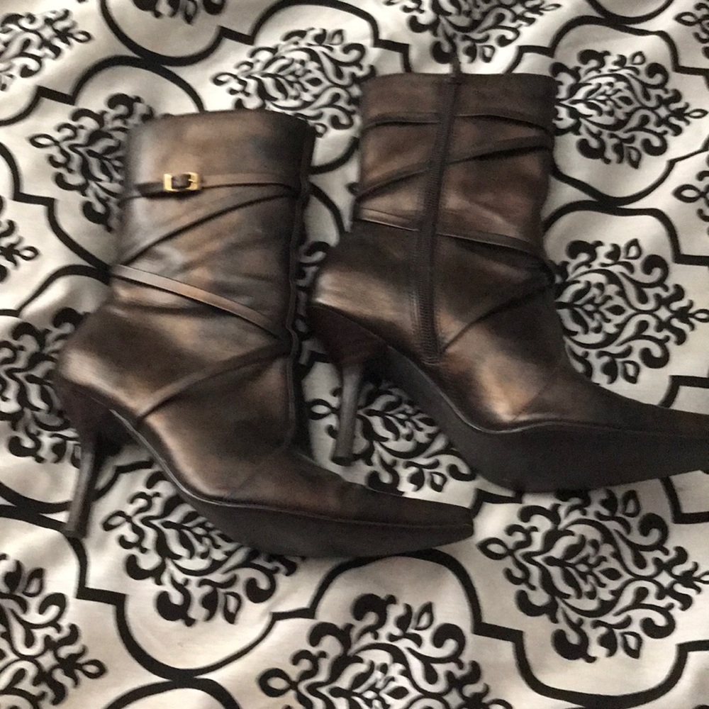 EUC 👢 booties